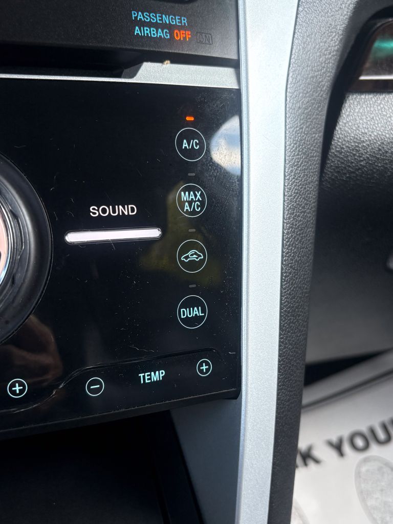 2013 Ford Explorer Limited - Photo 11
