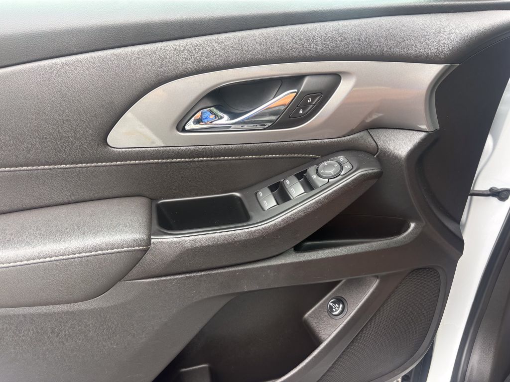 2023 Chevrolet Traverse 3LT - Photo 17